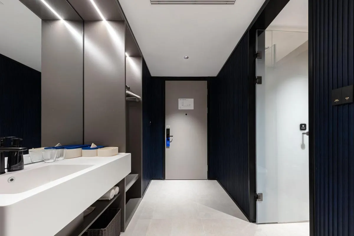 Image 1 of Atour Light Hotel Hangzhou Wulin Square Zhaohui Cultural Park