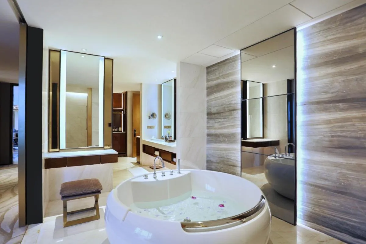 Image 2 of Crowne Plaza Hangzhou Qiantang – The subway can reach the West Lake scenic area as well as the airport and high-speed rail station, adjacent to Jinsha Lake and Longfor paradise walk