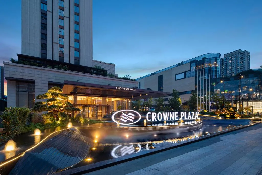 Image of Crowne Plaza Hangzhou Qiantang – The subway can reach the West Lake scenic area as well as the airport and high-speed rail station, adjacent to Jinsha Lake and Longfor paradise walk
