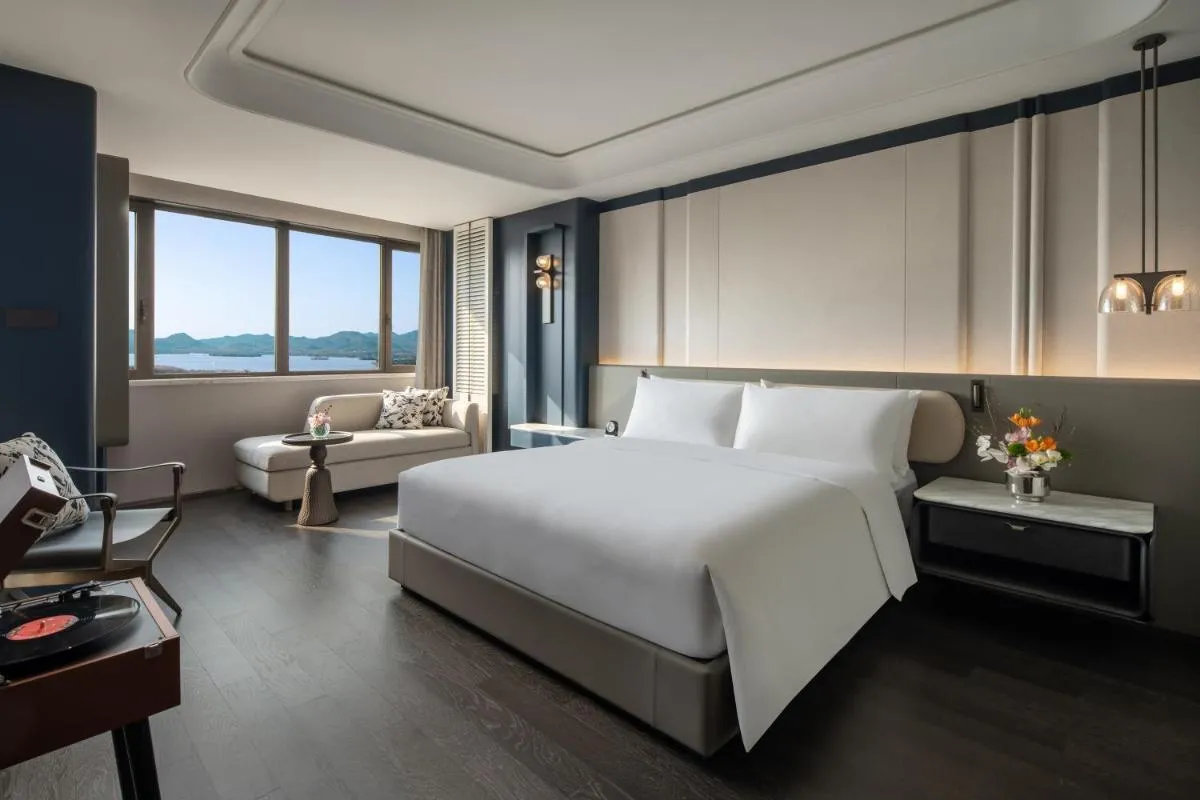 Image 1 of Hangzhou Wulin GDA Hotel, Vignette Collection – Nearby the iconic Wulin Square, with only a few minutes’ walk to the West Lake