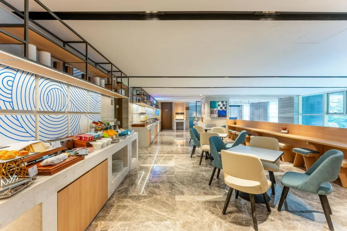 Image 3 of Holiday Inn Express Hangzhou Huanglong