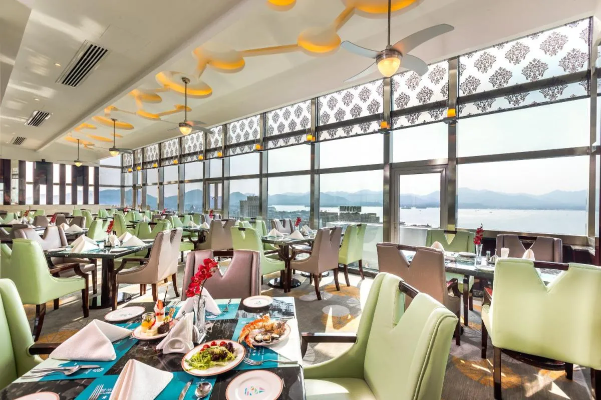 Image 3 of Huachen International Hotel