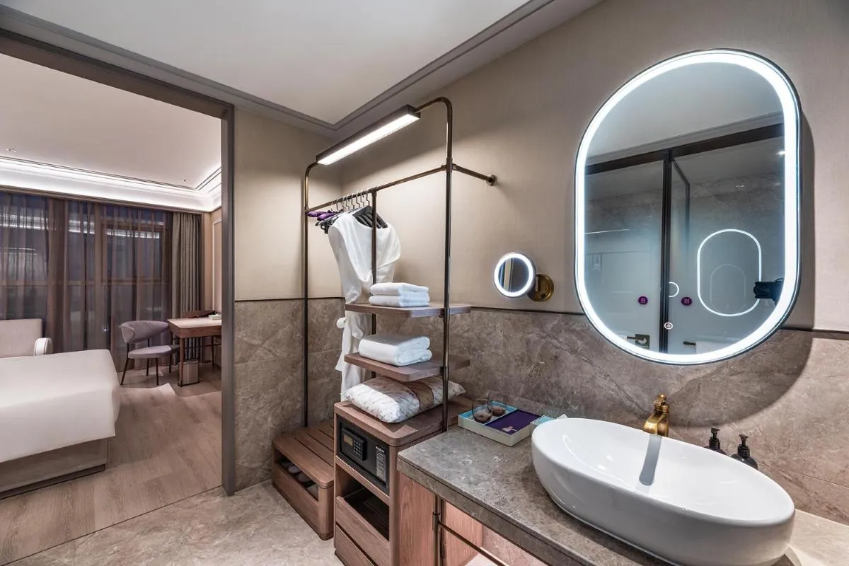 Image 2 of Mercure Hangzhou Qingchun