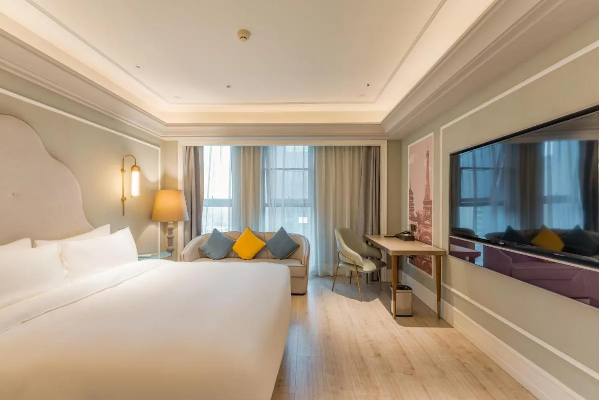 Image 1 of Mercure Hotel Hangzhou East Railway Station