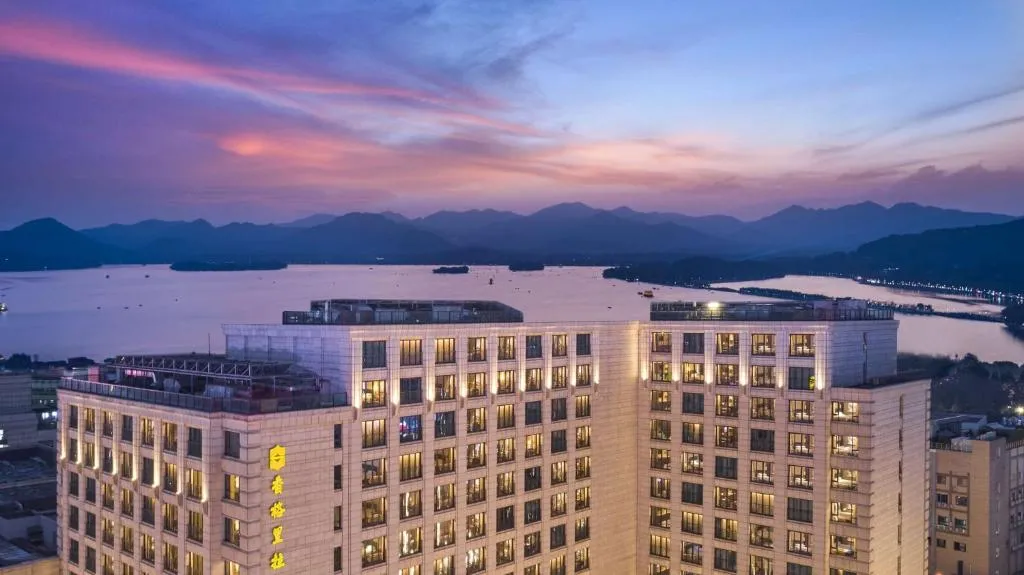 Image of Midtown Shangri-La, Hangzhou – around 5 minutes walking distance to West Lake