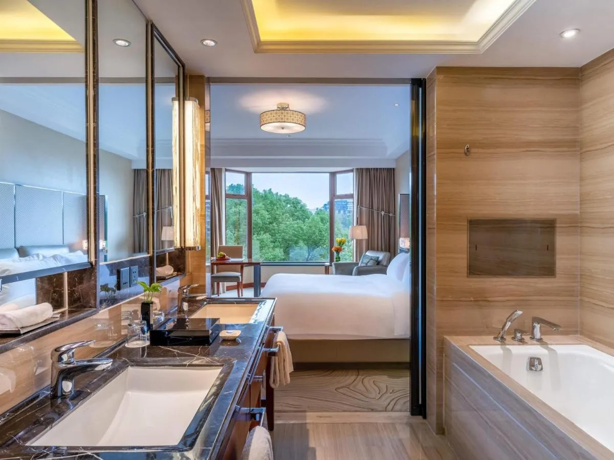 Image 2 of Sofitel Hangzhou Westlake – Few steps to West Lake, with panoramic lake view terrace