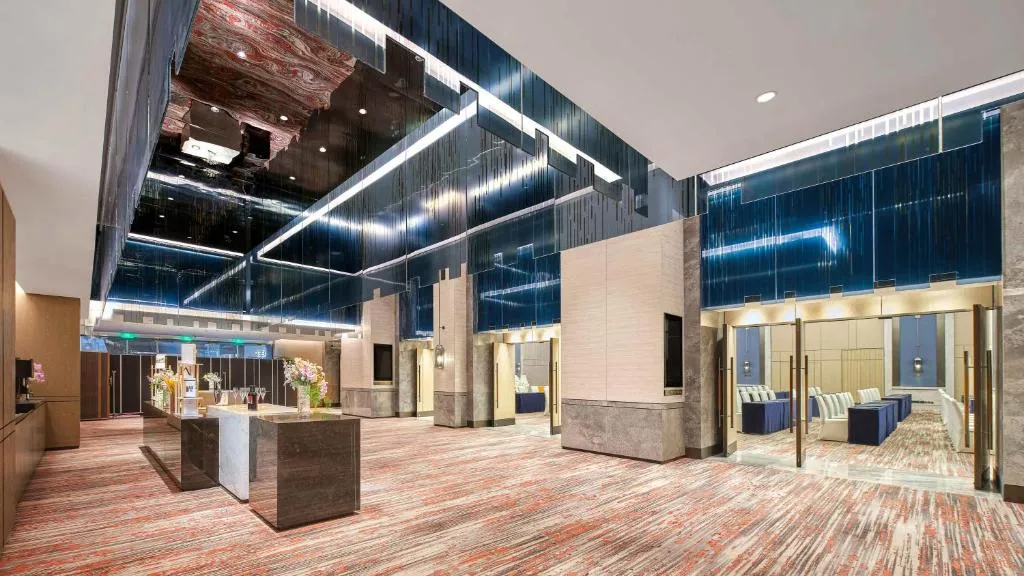 Image of Vignette Collection Hangzhou Huaxia Center Hotel by IHG